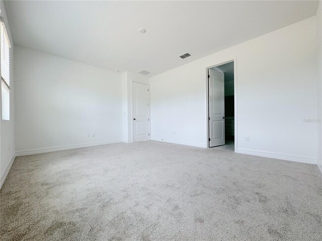Building Photo - 13047 Pergola Ave