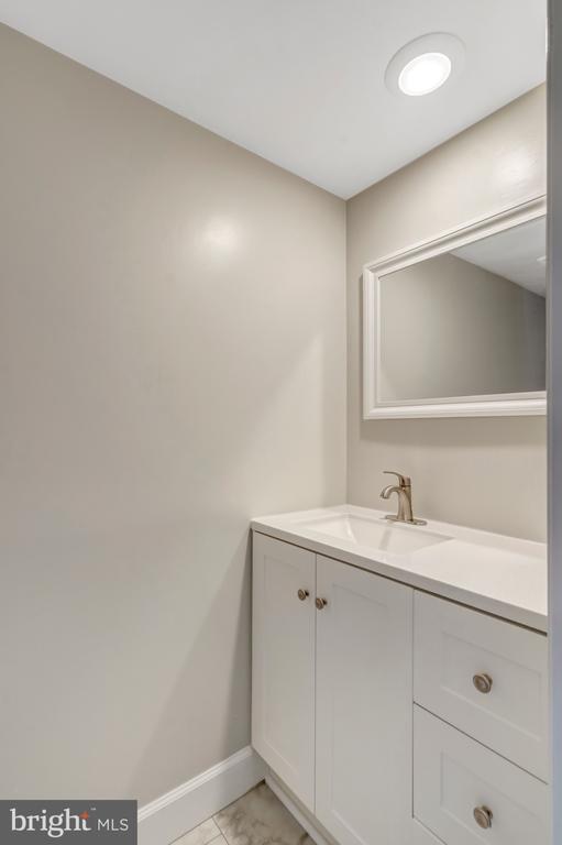Building Photo - 7065 Leewood Forest Dr