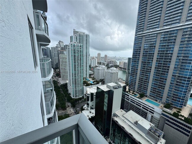 Building Photo - 1060 Brickell Ave