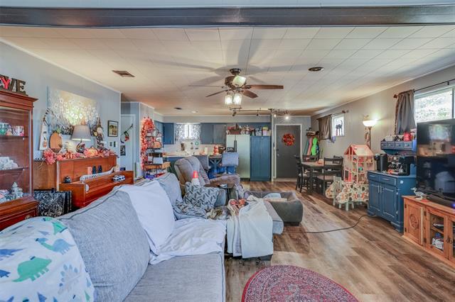 Building Photo - 9849 Shawnee Ln