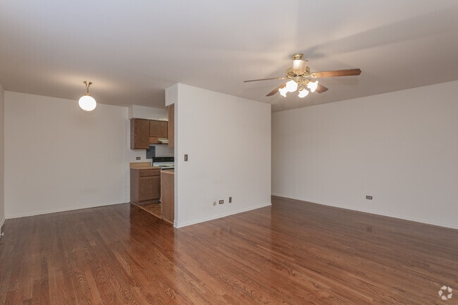 Building Photo - 531 W. Deming