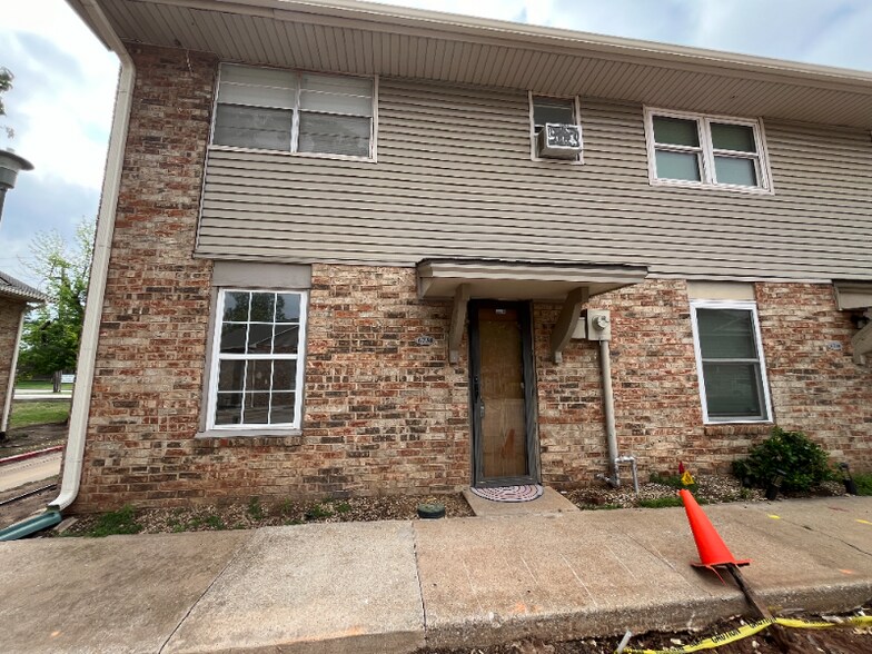 Building Photo - 6734 N Meridian Ave