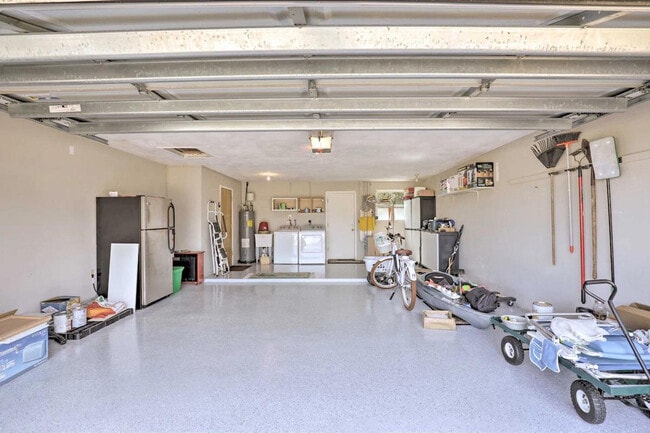 Building Photo - 40 Longfellow Cir