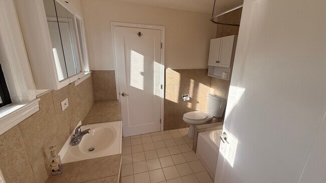 Building Photo - This two-bedroom, one-bath home in Upper Seaside - Close to NPS and DLI!