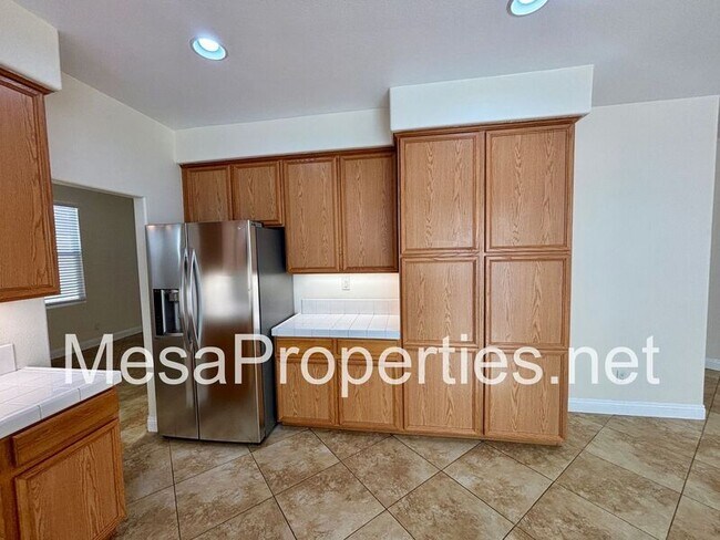 Building Photo - 7440 Freeport Cir