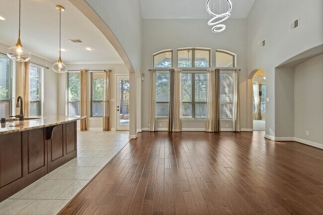 Building Photo - 166 Lindenberry Cir