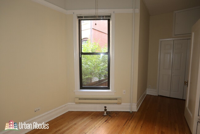 Building Photo - 1220 N Dearborn St