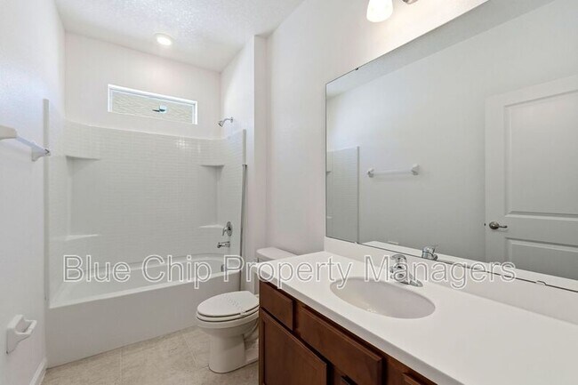 Building Photo - 211 Ballo Dr