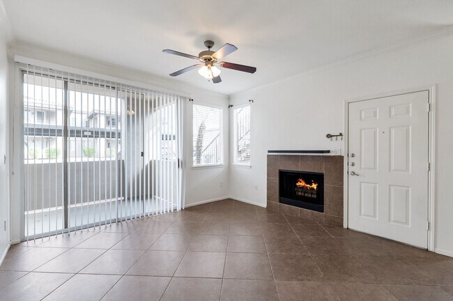 Building Photo - Upgraded first-floor condo in the sought-after Plaza Residences in Scottsdale!