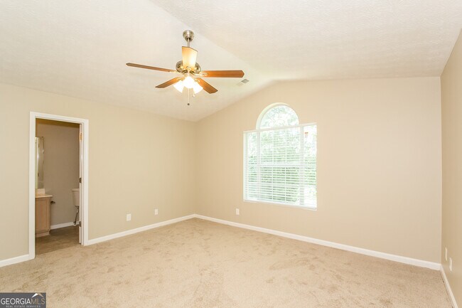 Building Photo - 6661 Rebecca Lou Ln