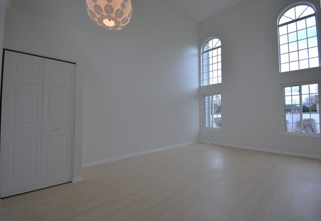 Building Photo - 1151 Longford Rd