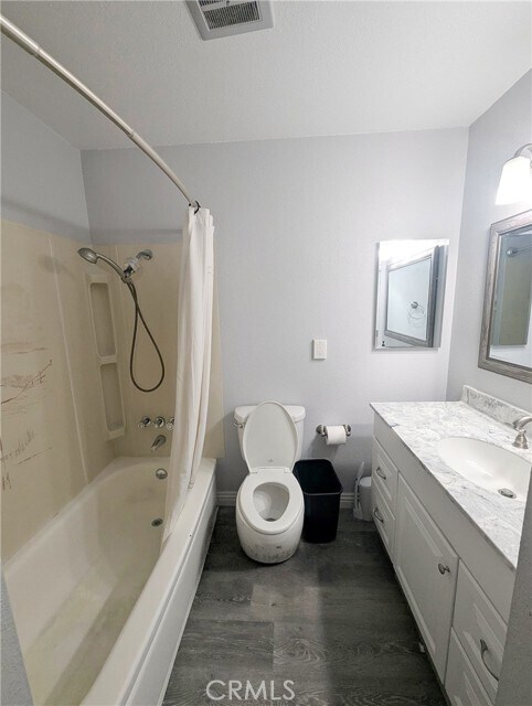 Building Photo - 15769 La Cubre Dr