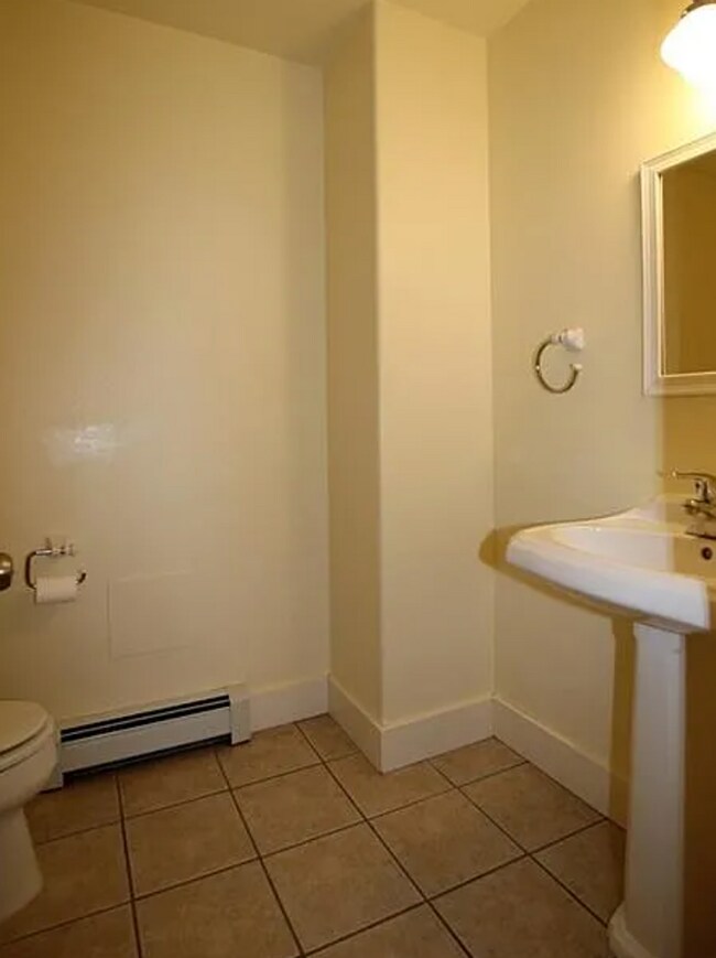 Building Photo - 3 Bedroom 2.5 Bath plus an Office in Bozeman!