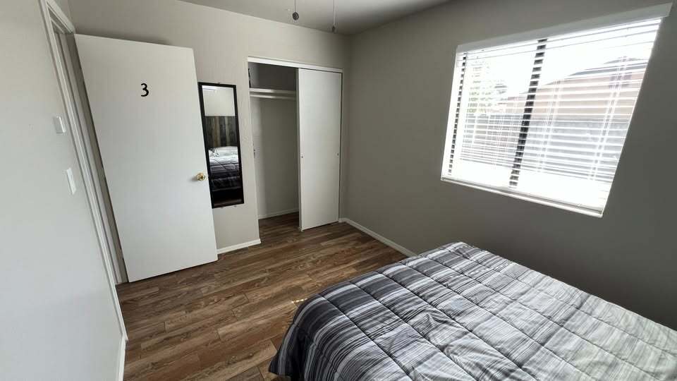 Building Photo - 3645 W Hadley St