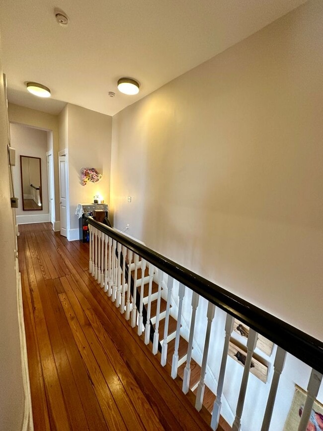 Building Photo - 3 BED | 2.5 BATH | WRAP AROUND PORCHES | MIDTOWN