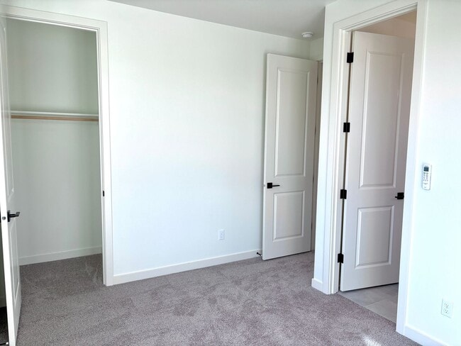 Building Photo - St. Johns New Build - Bright and Spacious End Unit 2 Bedroom with A/C, Washer/Dryer and Private P...