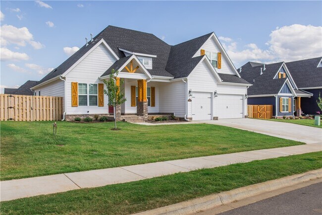 Building Photo - 6417 S 62nd St