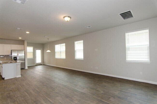 Building Photo - 392 Fall Aster Dr