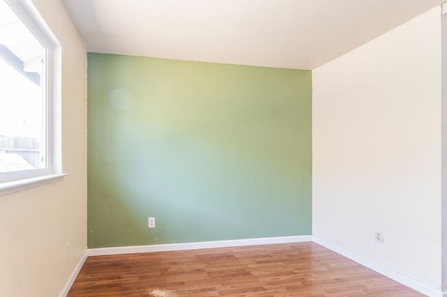 Building Photo - PURE Property Management Presents: Delightful 4 Bed 2 Bath Near Pioneer Park