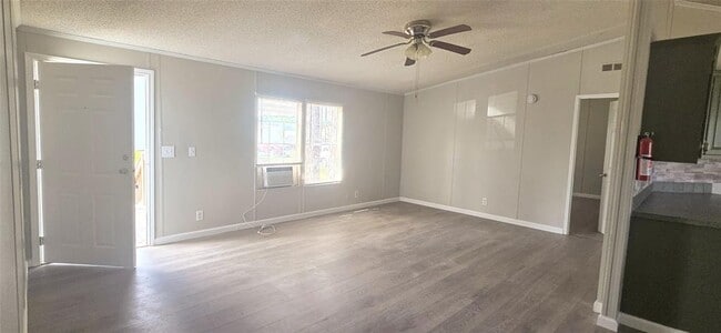 Building Photo - 16886 W Lynbrook