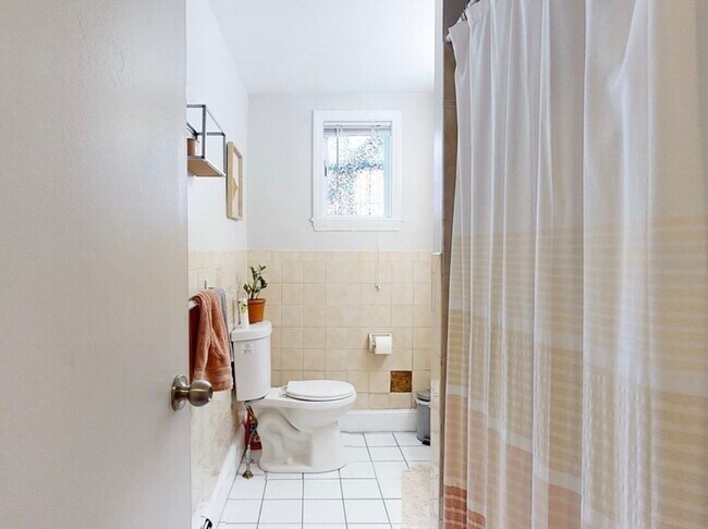 Building Photo - 32 S Huntington Ave