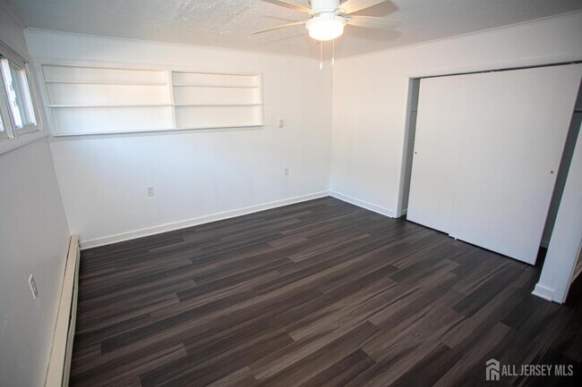Building Photo - 32 Heston Ave