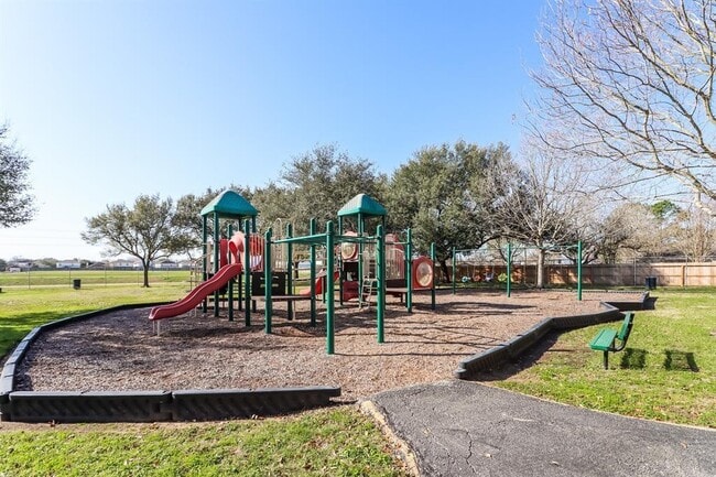 Building Photo - 13911 Cravenridge Dr