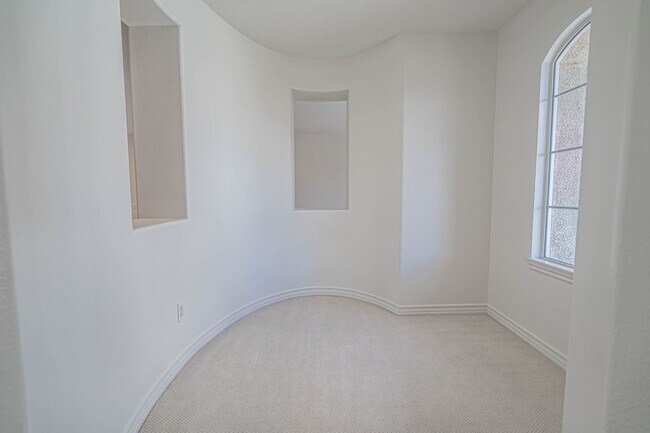 Building Photo - 4 Bedroom Home for Rent on the Lake at Bridgeport!