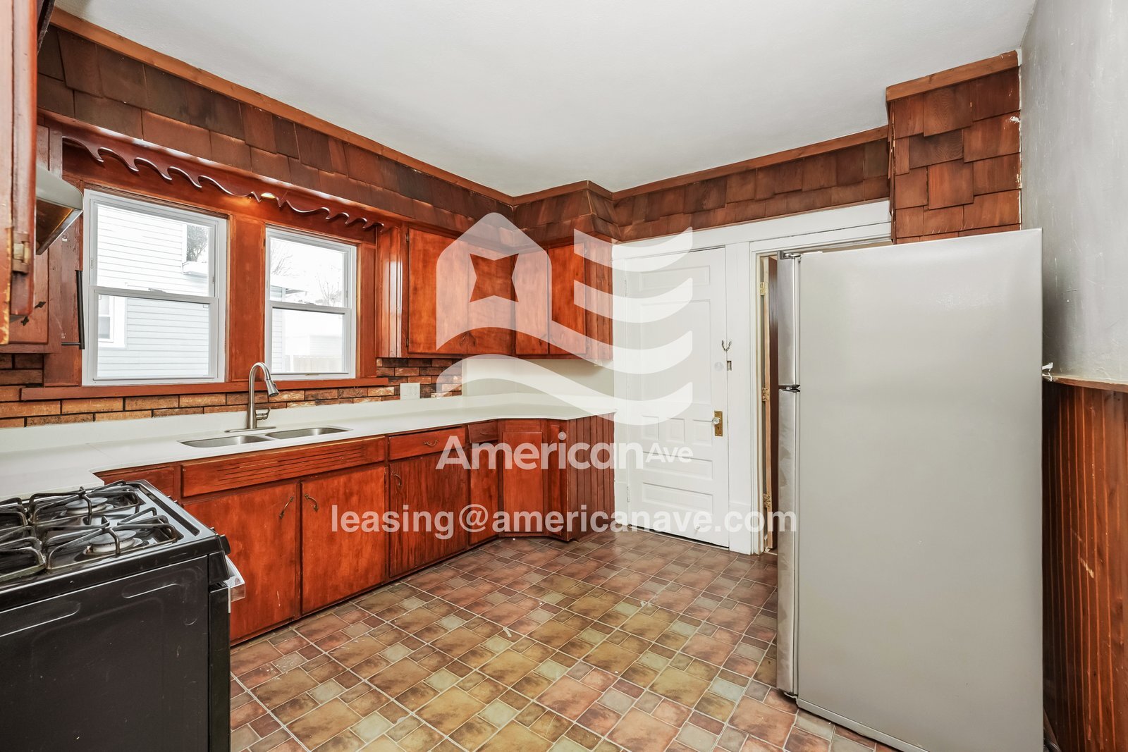 Building Photo - 1027 Delia Ave