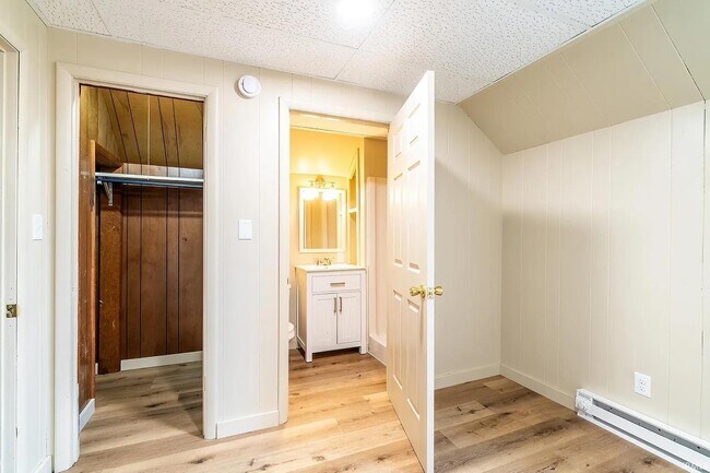 Building Photo - 804 N Harrison St