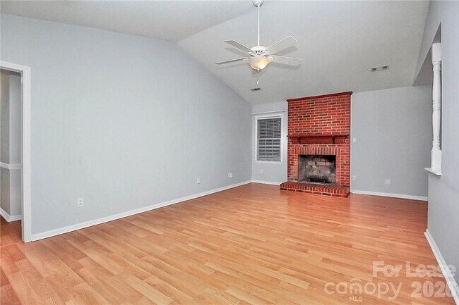 Building Photo - 11718 Fernhurst Ln