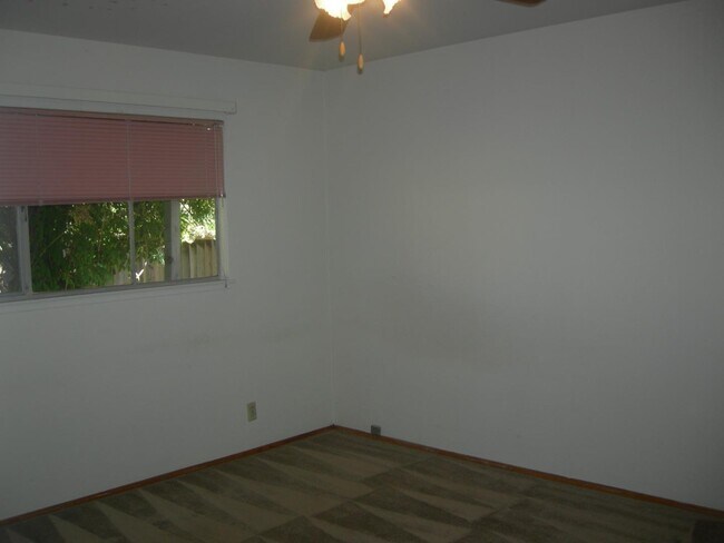 Building Photo - 1646 Martin Ave