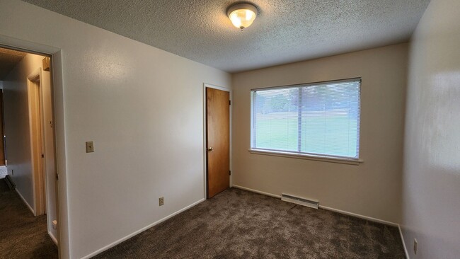 Building Photo - 816/818 Whitaker Dr