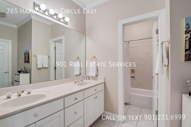 Building Photo - 765 Harbor Isle Cir E