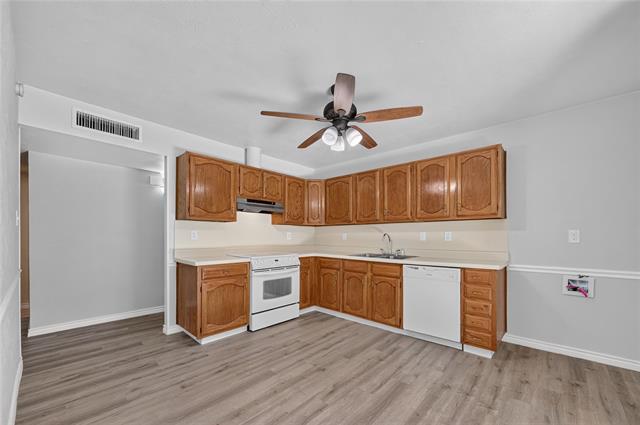 Building Photo - 407 Woodhurst Dr