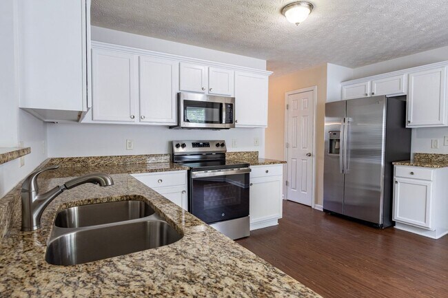 Building Photo - 2432 Pendergrass Ln