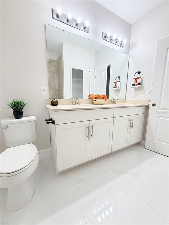 Building Photo - 13565 Fountainbleau Dr