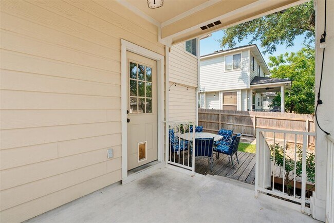 Building Photo - 2110 Keepsake Dr
