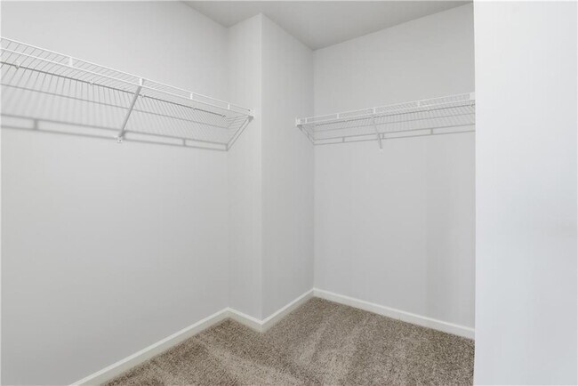 Building Photo - 56 Berryville Dr