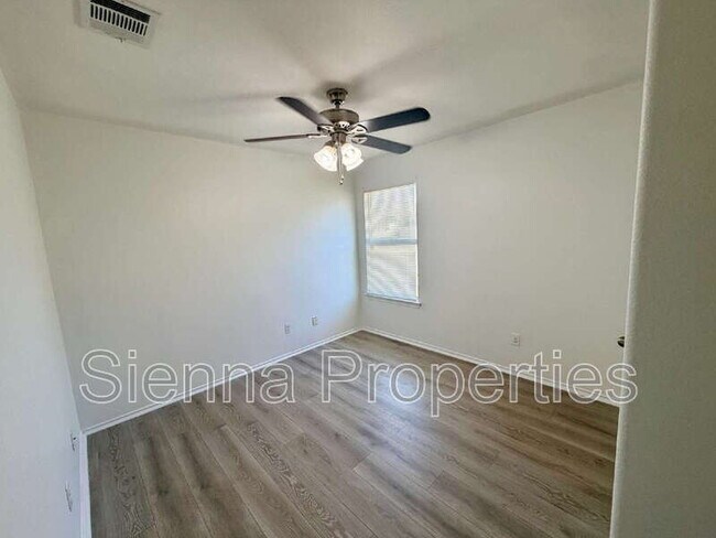 Building Photo - 1148 Shadow Creek Blvd