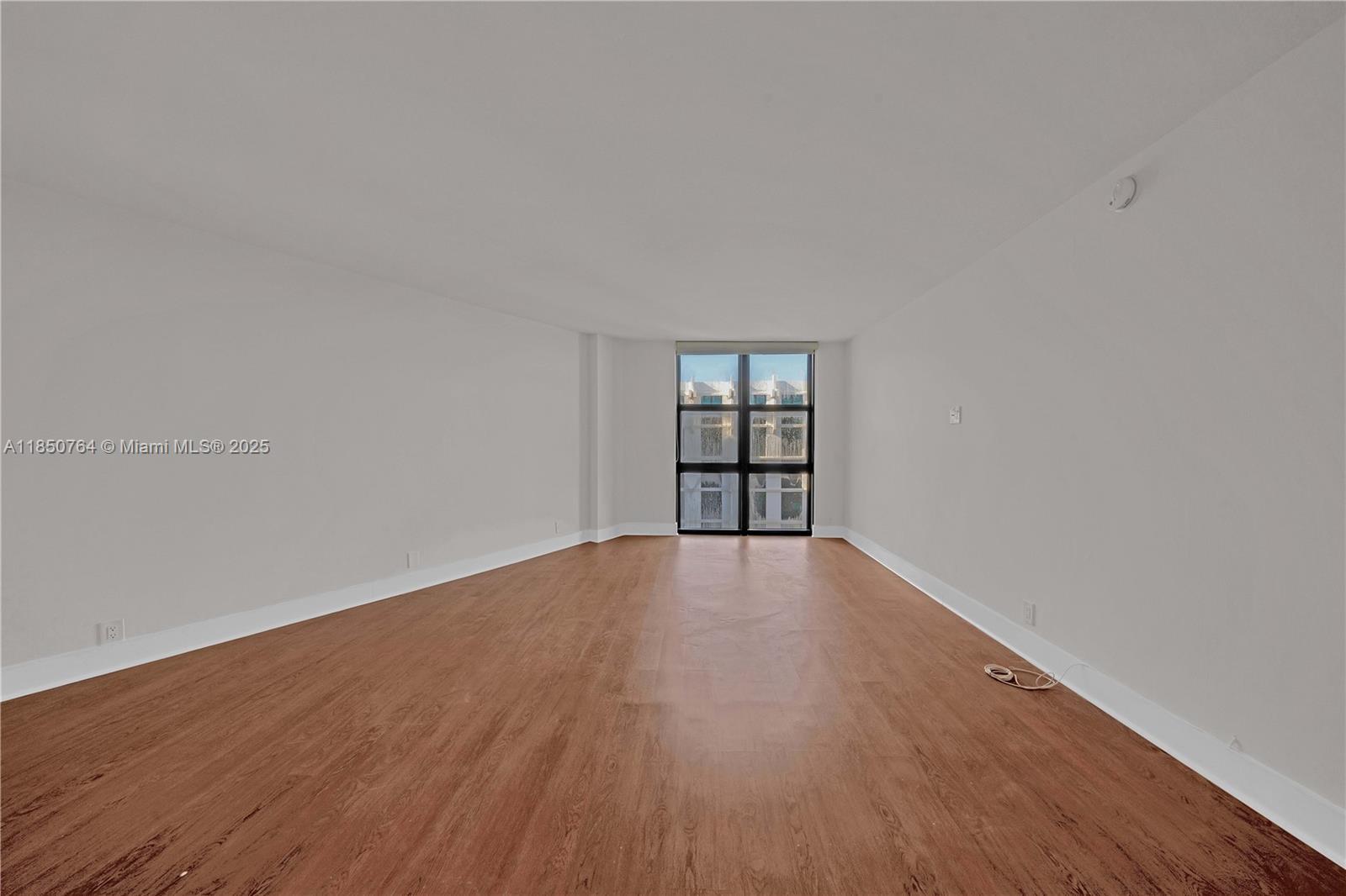 Building Photo - 1111 Crandon Blvd