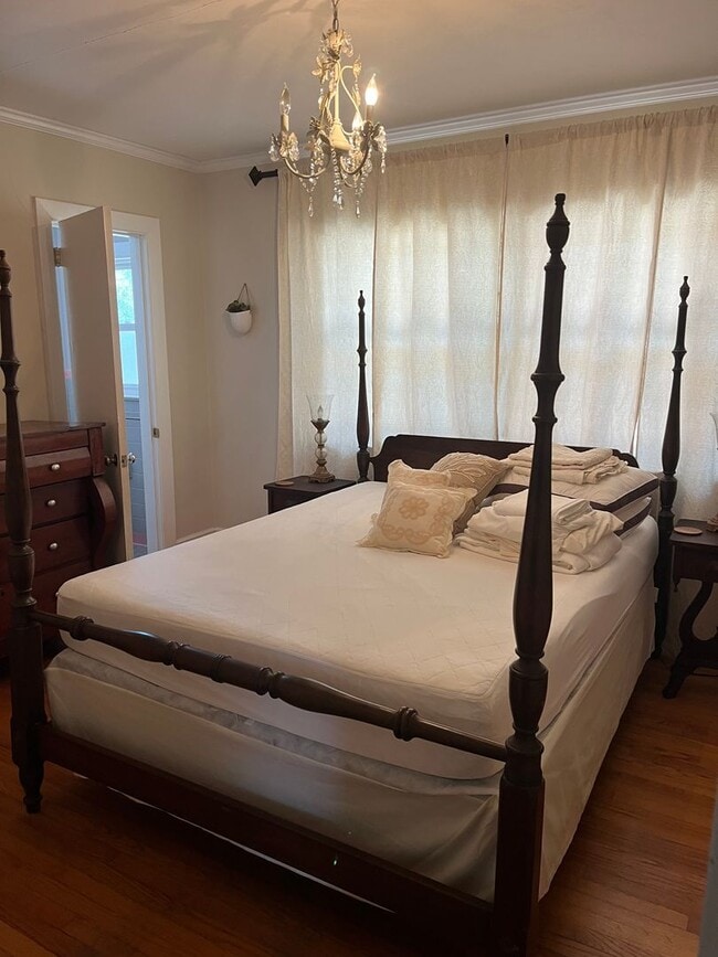 Building Photo - Mature Neighborhood, Modern Conveniences