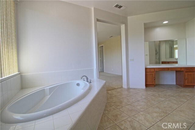 Building Photo - 34105 Castle Pines Dr