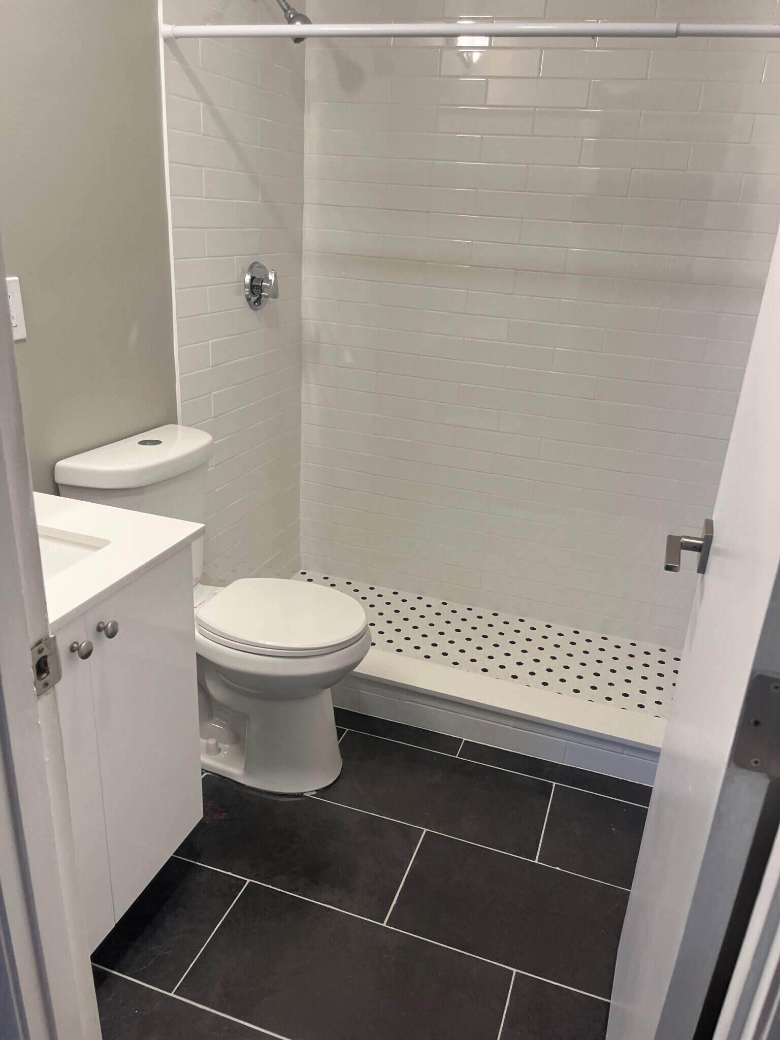 Building Photo - 10 Parker Hill Ave