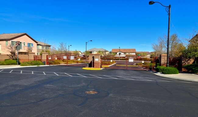 Building Photo - 7226 Regent Pond St