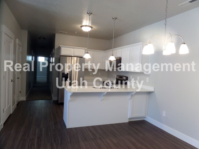 Building Photo - Half off First Months Rent! Saratoga Sprin...