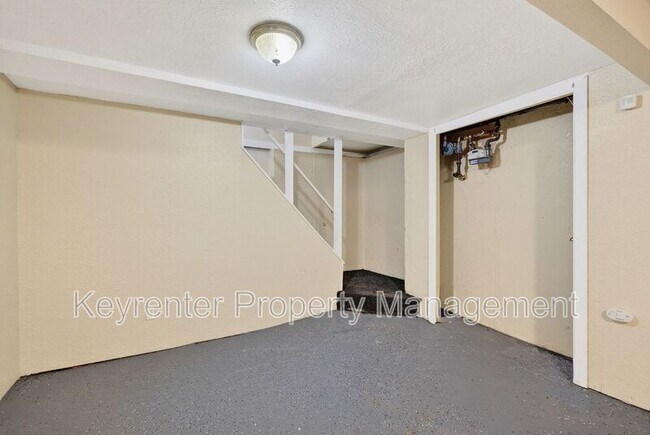 Building Photo - 10115 Saffron Dr