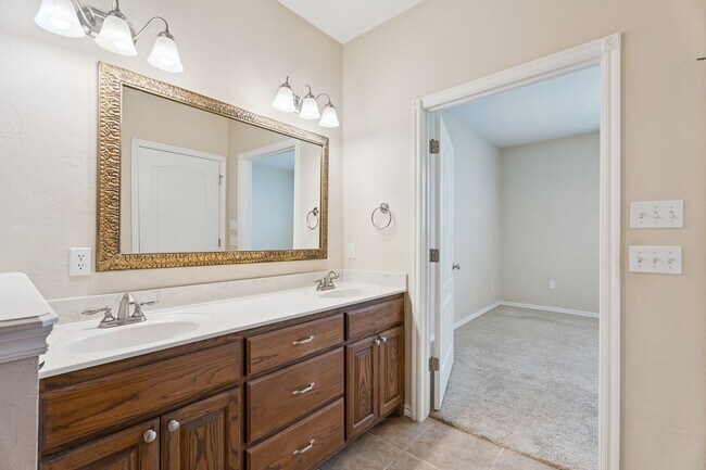Building Photo - 11314 NW 121st Pl