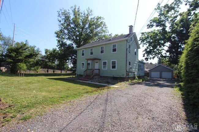 Primary Photo - 2 Maple Ave