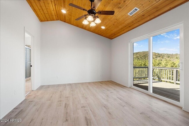 Building Photo - 1280 Majestic Vw Dr